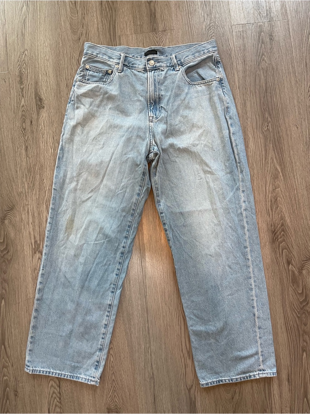Uniqlo Light Blue Men’s Relaxed Fit Jeans